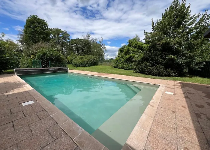 Grande Maison Familiale Piscine Tennis Parc Privé *